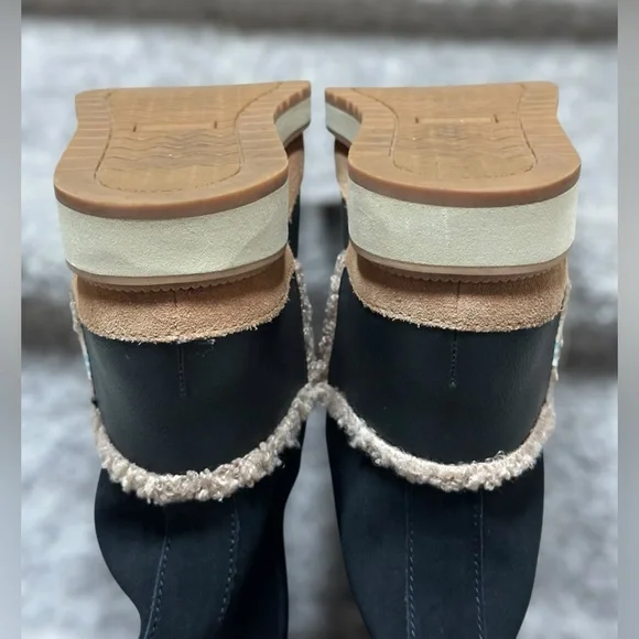 TOMS Makenna Black Leather Mid-Cath Shearling Boots Women’s 6 Style #10014172 - Picture 15 of 16